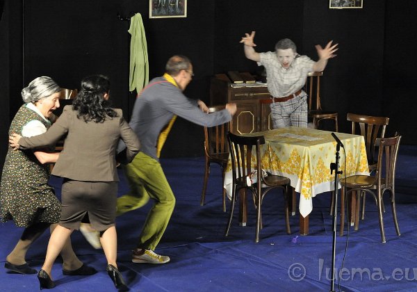 07-05-2011 - Teatro